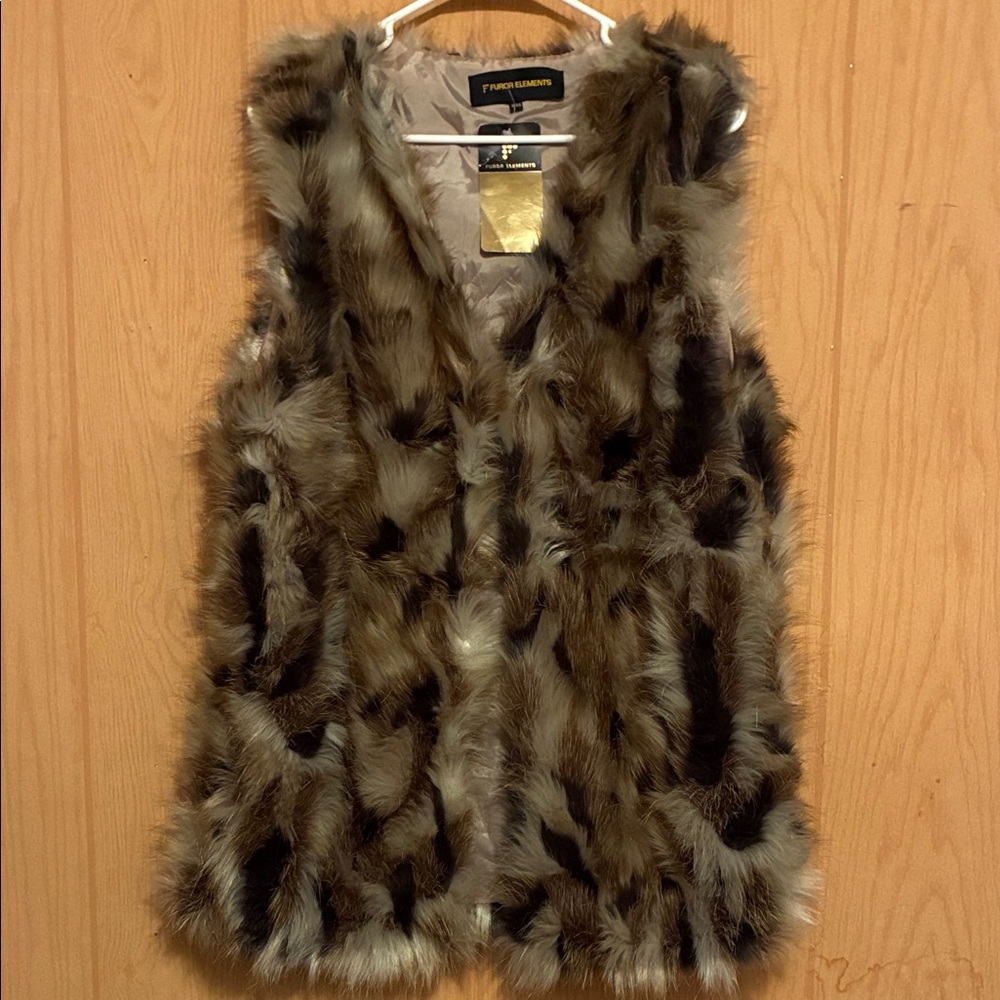 Chic Faux Fur Vest in Rich Tones Ventige
